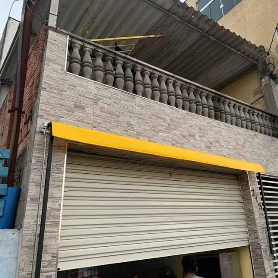 Toldo Cortina com Braços Laterais em Osasco SP — Cobertura em área de piscina