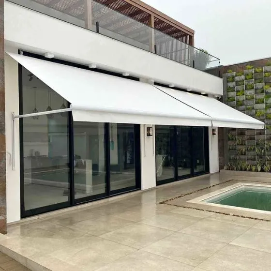 Toldo Cortina com Braços Laterais em Osasco SP — Instalação em estacionamento