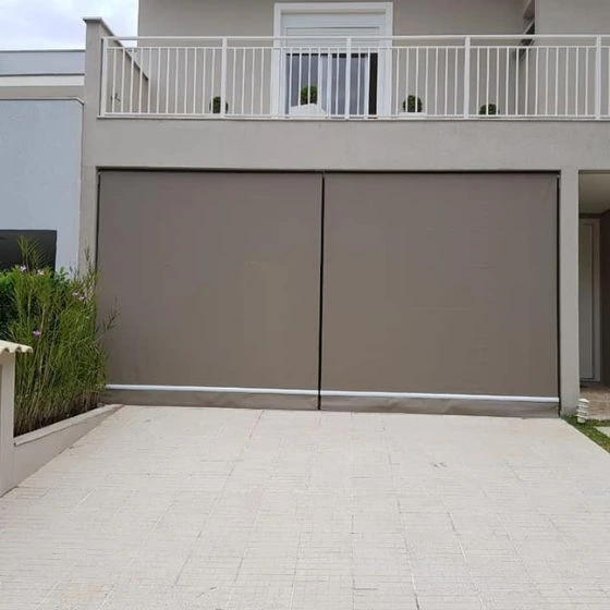 Toldo Cortina de Tela Screen em Osasco SP — Cobertura em quintal residencial coberto